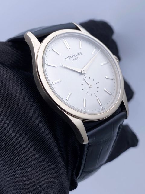 Patek Philippe Calatrava 5196G-001 Image 3
